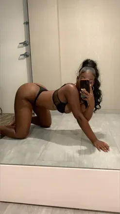 OnlyFans cuenta oh_shyt_its_keyla header 2