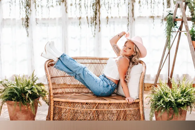 OnlyFans account  yourfavoritedirtyblonde header 2