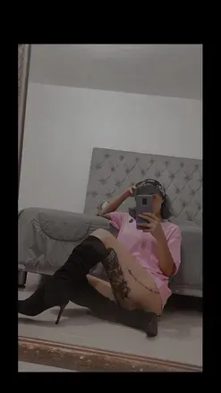 OnlyFans cuenta linda_raven4 header 2