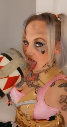 OnlyFans cuenta bella_shorty header 2