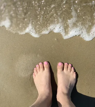 OnlyFans cuenta averylanelittlefeet header 2