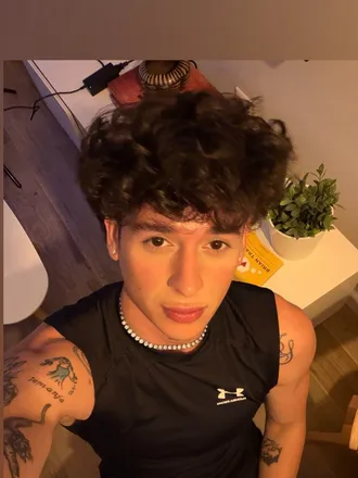 OnlyFans account  dimitrysimonit header 2