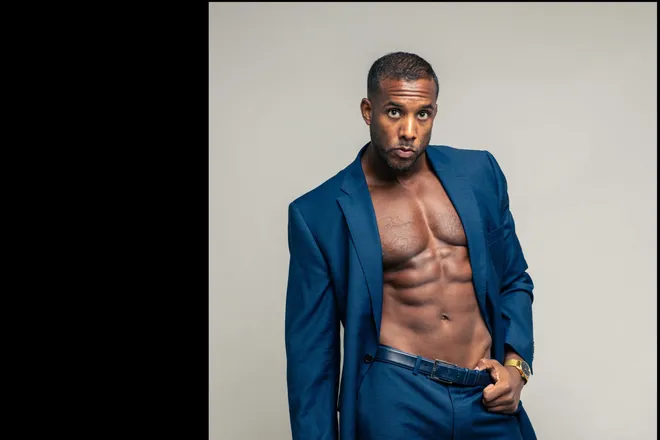 OnlyFans account  chocolate_panther_muscle header 2