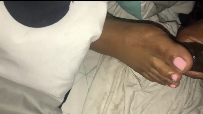 OnlyFans cuenta sexiest-toes header 1