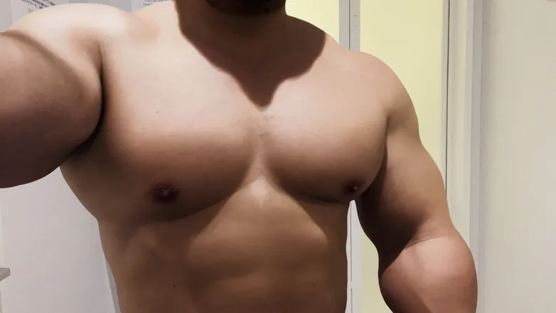 OnlyFans account  genta_tenjin header 2