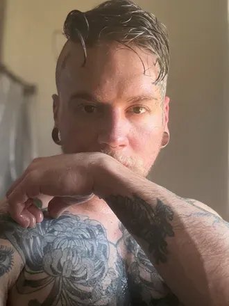 OnlyFans account  themodelseven avatar 1