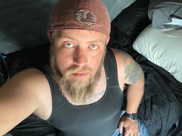 OnlyFans cuenta kountry_trucker header 2