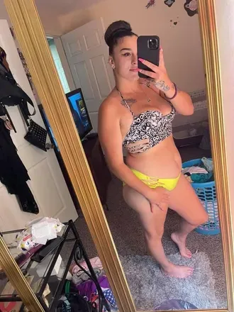 OnlyFans cuenta crazybitch1027 avatar 1