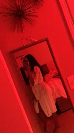 OnlyFans cuenta cravekarli avatar 1