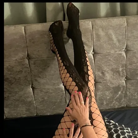 OnlyFans cuenta tootsielou2022 header 2