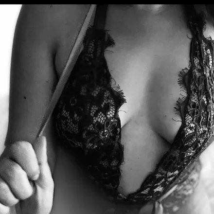OnlyFans cuenta lucylunette header 2
