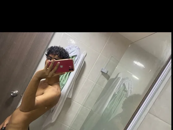 OnlyFans cuenta elvishot002 header 2