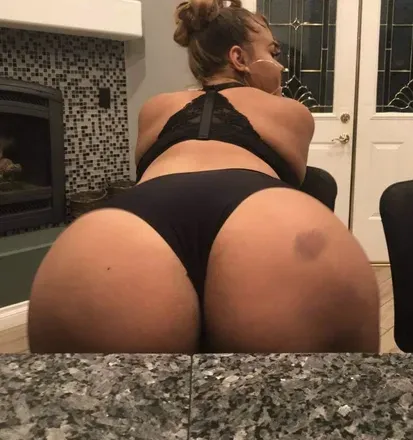 OnlyFans cuenta goooooldenngirl header 2