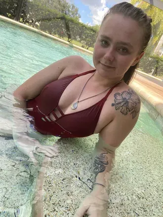 OnlyFans cuenta hoeychloee avatar 1