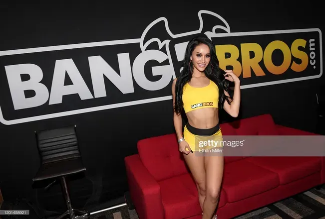 OnlyFans account  giavendettiofficial header 2