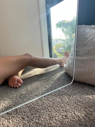 OnlyFans cuenta feetbyhali header 2