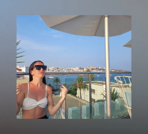 OnlyFans cuenta luzlovee header 2