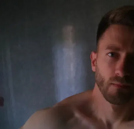 OnlyFans account  luciennorth avatar 1