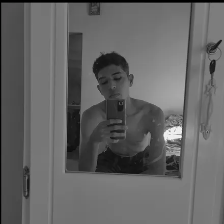 OnlyFans account  yerardoloor header 2