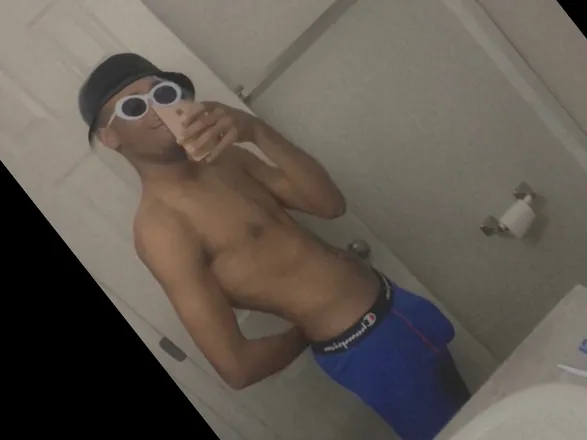 OnlyFans cuenta sunnyboi header 2