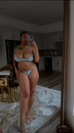 OnlyFans cuenta lipstickandtiddies avatar 1