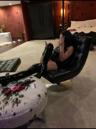 OnlyFans cuenta onlyfeet00x header 2