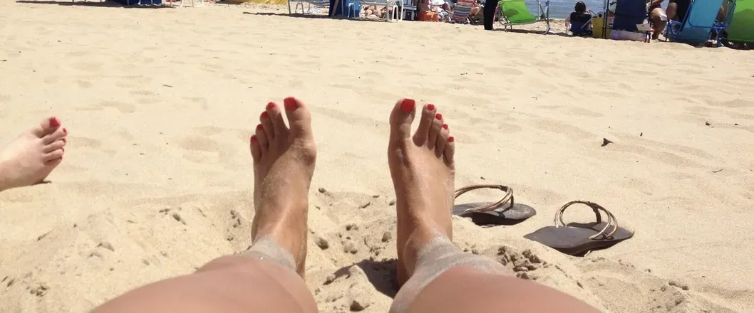 OnlyFans cuenta omglookatthosefeet header 2