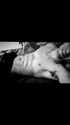 OnlyFans cuenta unscarred23 header 2