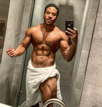 OnlyFans cuenta luciousfans header 2