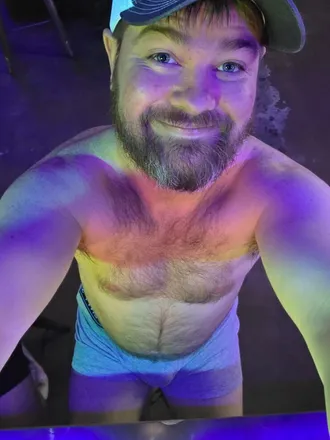 OnlyFans cuenta gaybeardedgnome header 2