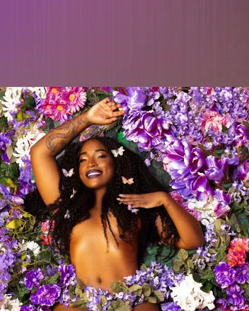 OnlyFans cuenta violetvixennfree header 2