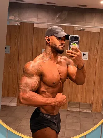 OnlyFans cuenta lifeoftarzan22 avatar 1