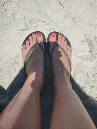 OnlyFans cuenta mommassexyfeet21 header 2