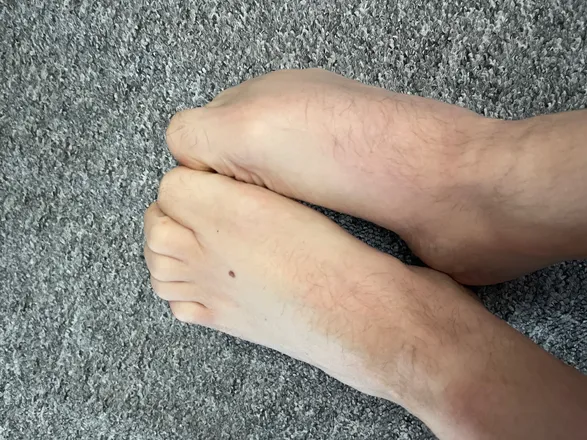 OnlyFans cuenta one_mans_feet87 header 2