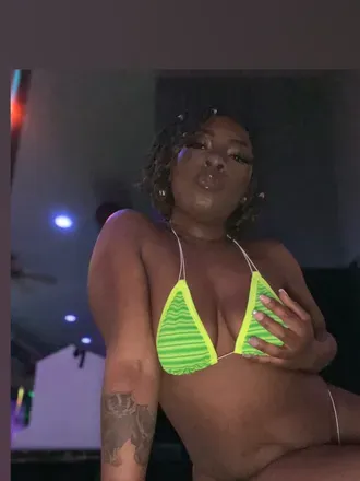 OnlyFans account  ninasnow414 avatar 1