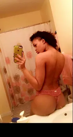 OnlyFans account  aqueenwithcurls avatar 1