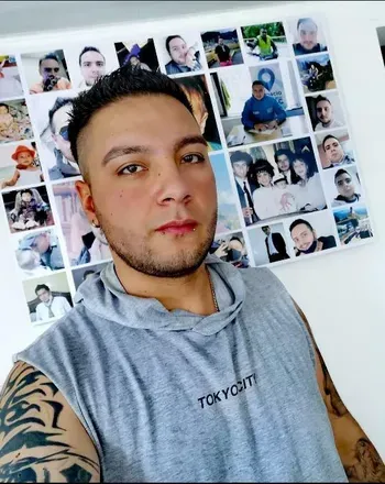 OnlyFans account  yzarc avatar 1