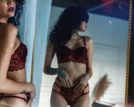 OnlyFans cuenta bellakarmarose avatar 1
