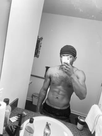 OnlyFans cuenta shelovesgutta avatar 1