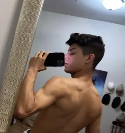 OnlyFans account  luissssvc avatar 1