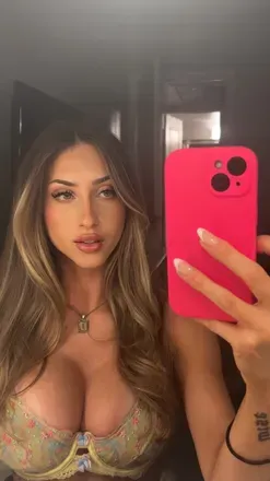 OnlyFans account  justmebellaxxxx avatar 1