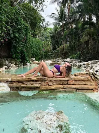 OnlyFans account  weakforveronica header 2
