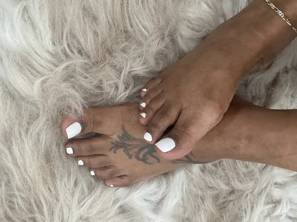 OnlyFans cuenta prettyfeetrockzzz avatar 1