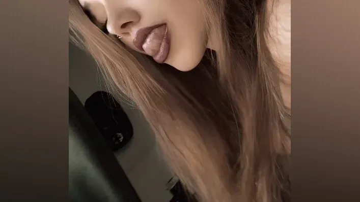 OnlyFans account  sexystonerwifey avatar 1