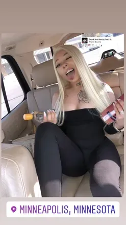 OnlyFans account  tinkaholicc avatar 1
