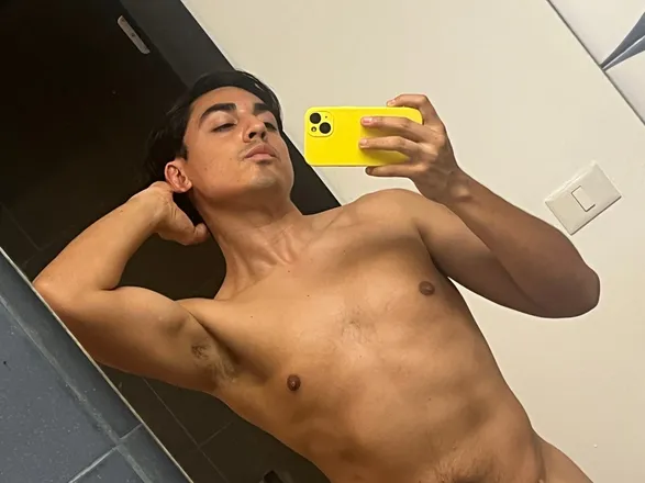 OnlyFans cuenta genaro_alexfc header 2