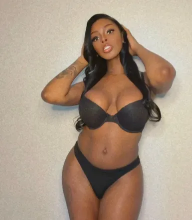 OnlyFans of tiaravixen23