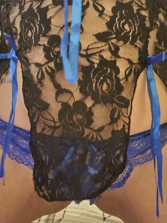 OnlyFans account  hotwidow85 header 2