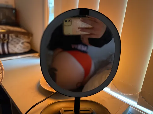 OnlyFans account  ceeeve header 2