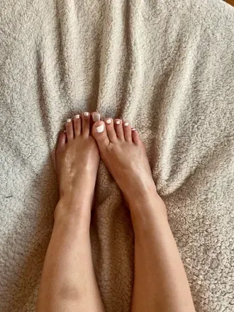 OnlyFans cuenta hotfeetbyskyler avatar 1
